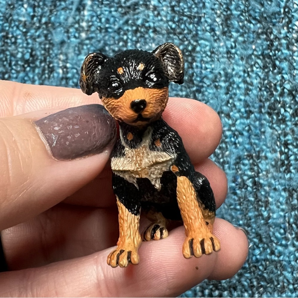 Kaiyodo Wing Mau Doberman Puppy Dog Mini Figurine Doll House Mini Fig Toy